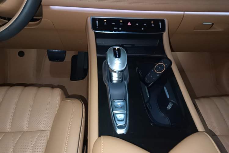 Used VOYAH Dream 2024 PHEV Ultra-Long Range Flagship Edition Gear Lever