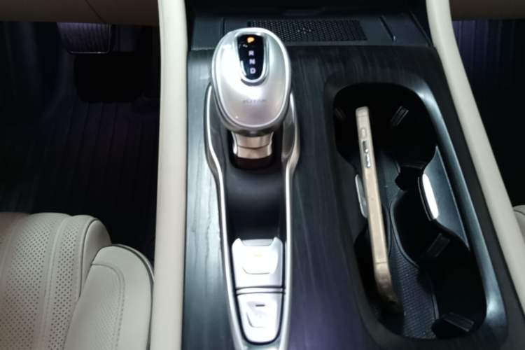 Used VOYAH Dream 2024 PHEV Ultra-Long Range Flagship Edition Gear Lever