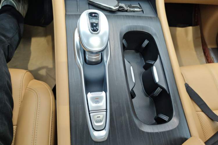 Used VOYAH Dream 2024 PHEV Extended-Range Premium Edition Gear Lever