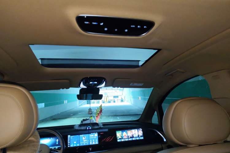 Used VOYAH Dream 2024 PHEV Extended-Range Premium Edition Headliner