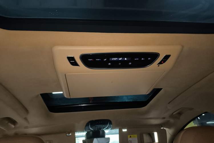 Used VOYAH Dream 2024 PHEV Ultra-Long Range Flagship Edition Headliner