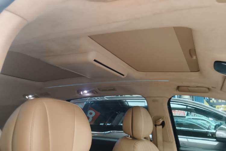 Used VOYAH Dream 2024 PHEV Ultra-Long Range Flagship Edition Headliner
