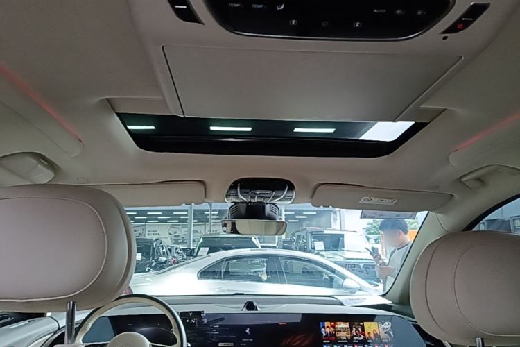Used VOYAH Dream 2024 PHEV Extended-Range Premium Edition Headliner