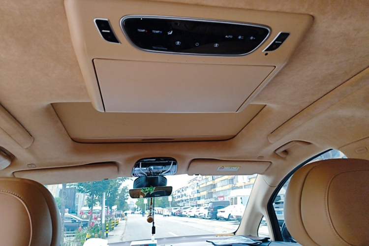 Used VOYAH Dream 2024 PHEV Ultra-Long Range Flagship Edition Headliner