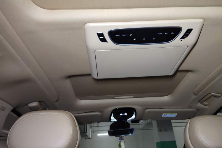 Used VOYAH Dream 2024 PHEV Extended-Range Premium Edition Headliner