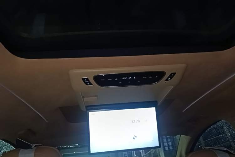 Used VOYAH Dream 2024 PHEV Ultra-Long Range Flagship Edition Headliner