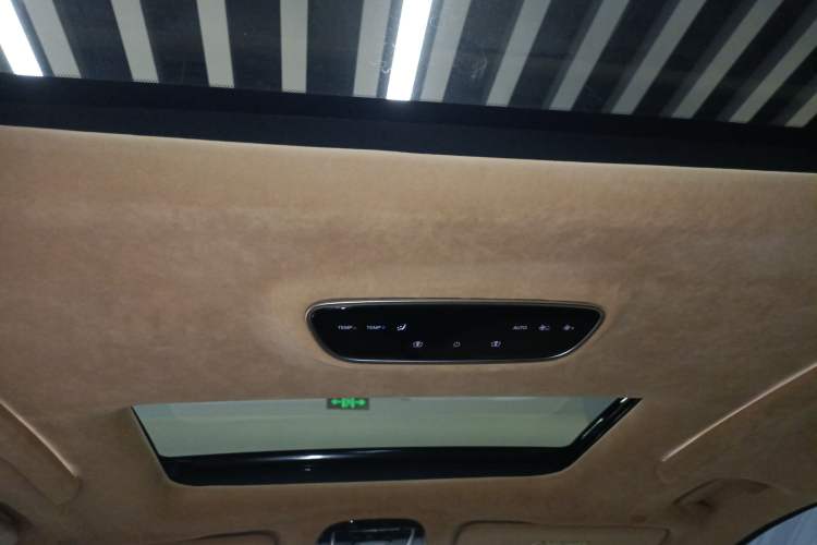 Used VOYAH Dream 2024 PHEV Ultra-Long Range Flagship Edition Headliner
