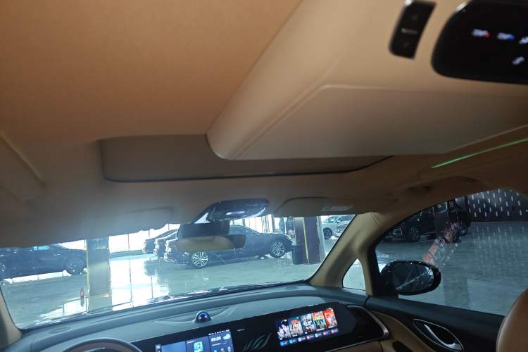 Used VOYAH Dream 2024 PHEV Extended-Range Premium Edition Headliner