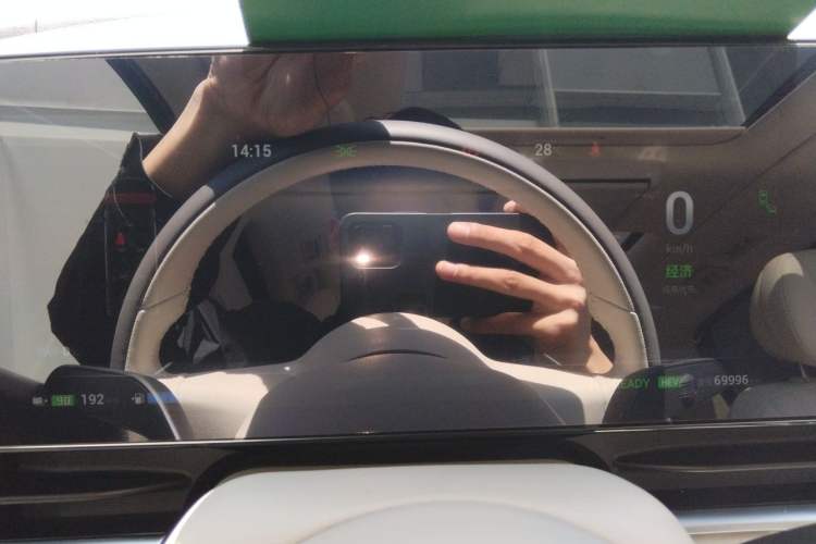 Used VOYAH Dream 2024 PHEV Ultra-Long Range Flagship Edition Instrument Cluster