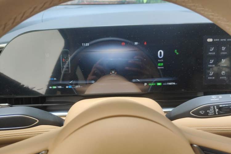 Used VOYAH Dream 2024 PHEV Ultra-Long Range Flagship Edition Instrument Cluster