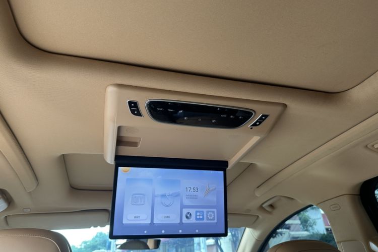 Used VOYAH Dream 2024 PHEV Extended-Range Premium Edition Interior 1