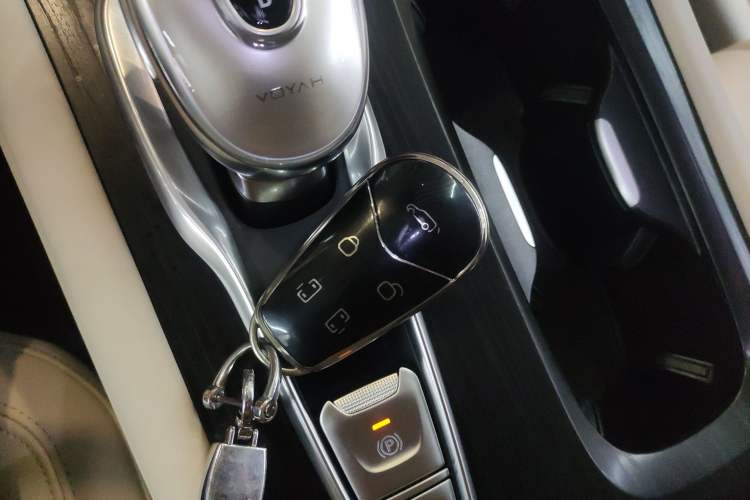 Used VOYAH Dream 2024 EV Long-Range Premium Edition Interior 1
