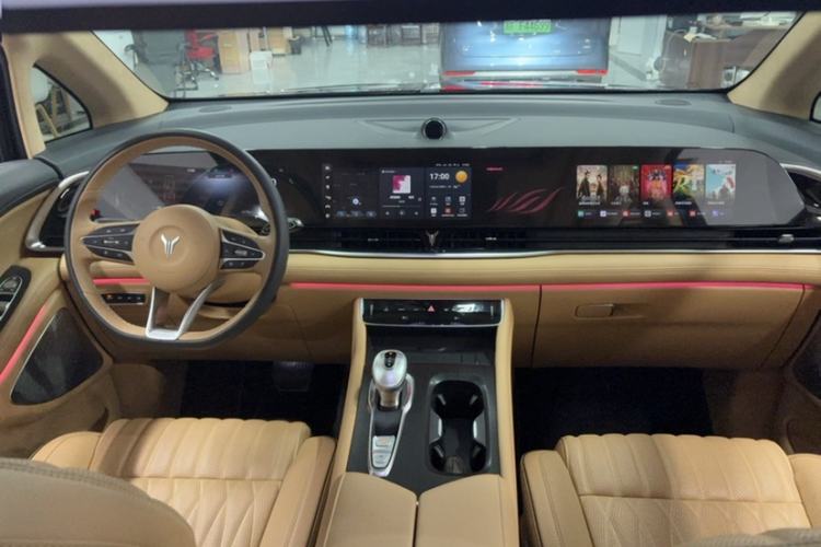 Used VOYAH Dream 2024 PHEV Ultra-Long Range Flagship Edition Interior 1