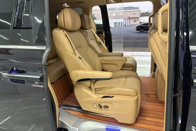 Used VOYAH Dream 2024 PHEV Ultra-Long Range Flagship Edition Interior 10