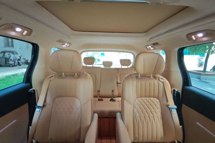 Used VOYAH Dream 2024 PHEV Ultra-Long Range Flagship Edition Interior 11