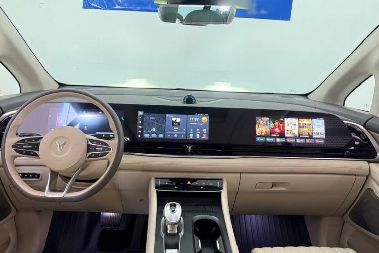 Used VOYAH Dream 2024 PHEV Ultra-Long Range Flagship Edition Interior 2