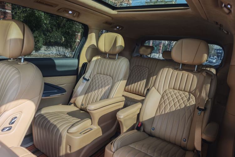 Used VOYAH Dream 2024 PHEV Ultra-Long Range Flagship Edition Interior 3