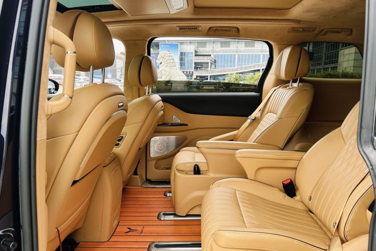 Used VOYAH Dream 2024 PHEV Ultra-Long Range Flagship Edition Interior 4