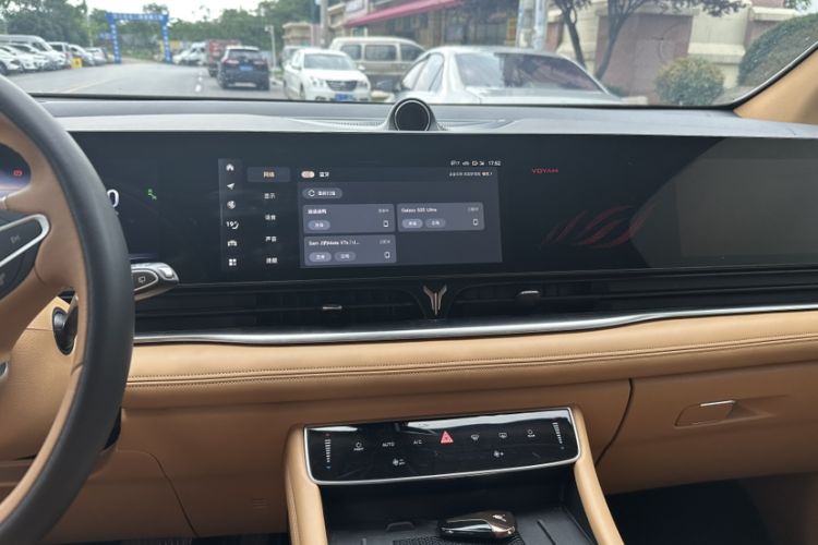 Used VOYAH Dream 2024 PHEV Extended-Range Premium Edition Interior 6