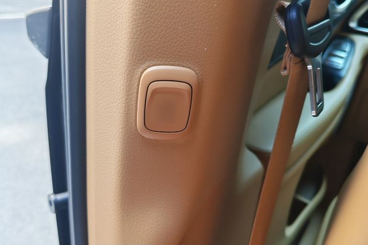 Used VOYAH Dream 2024 PHEV Ultra-Long Range Flagship Edition Interior 7