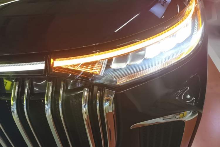 Used VOYAH Dream 2024 PHEV Extended-Range Premium Edition Left Front Headlight