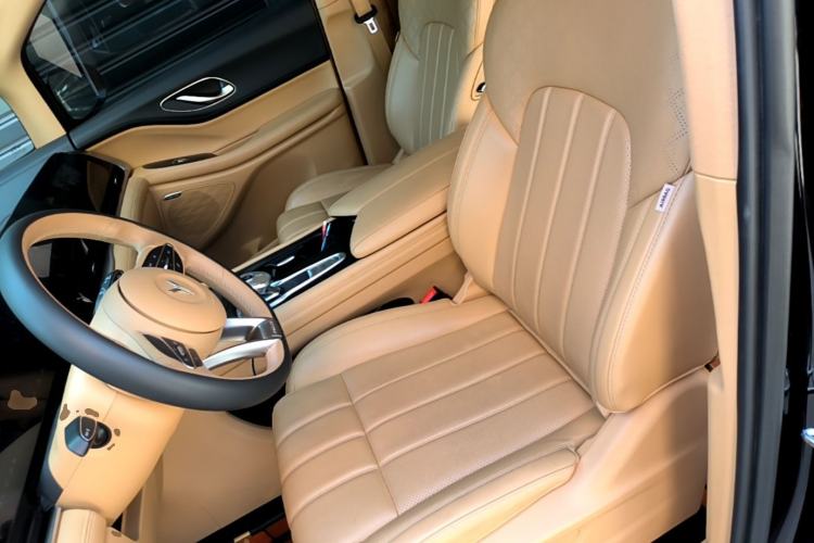 Used VOYAH Dream 2024 PHEV Extended-Range Premium Edition Left Front Seat