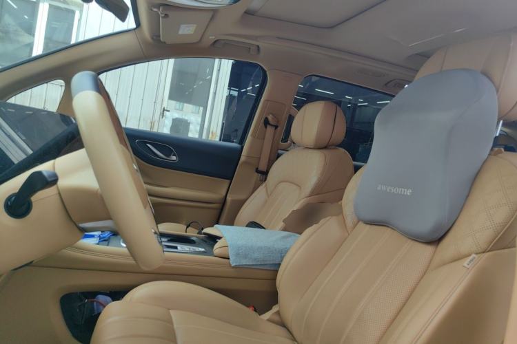 Used VOYAH Dream 2024 PHEV Extended-Range Premium Edition Left Front Seat
