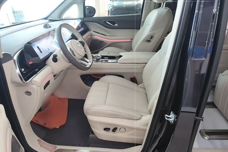 Used VOYAH Dream 2024 PHEV Extended-Range Premium Edition Left Front Seat