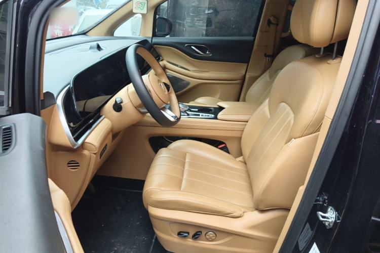 Used VOYAH Dream 2024 PHEV Extended-Range Premium Edition Left Front Seat