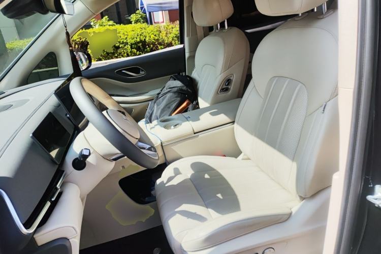 Used VOYAH Dream 2024 PHEV Extended-Range Premium Edition Left Front Seat