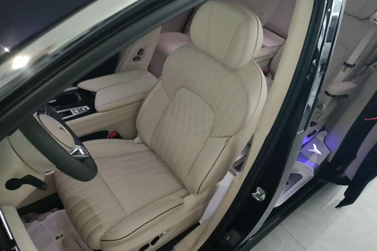Used VOYAH Dream 2024 PHEV Ultra-Long Range Flagship Edition Left Front Seat