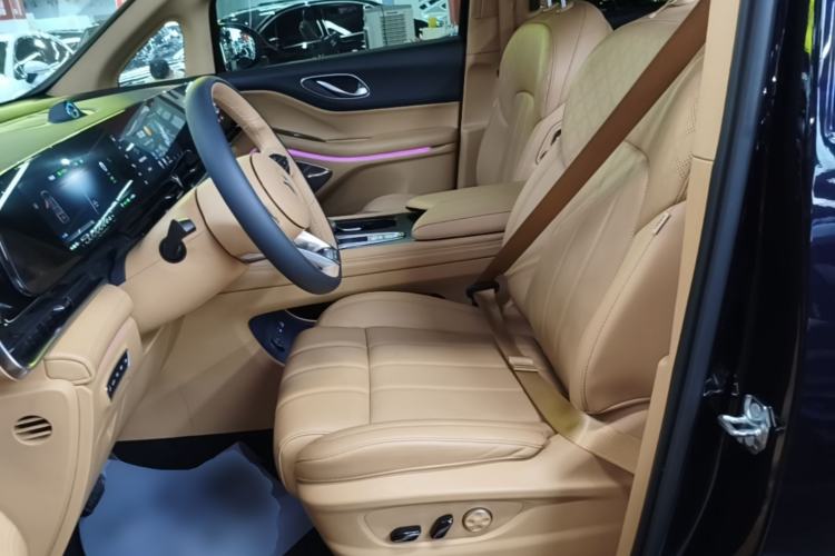 Used VOYAH Dream 2024 PHEV Extended-Range Premium Edition Left Front Seat