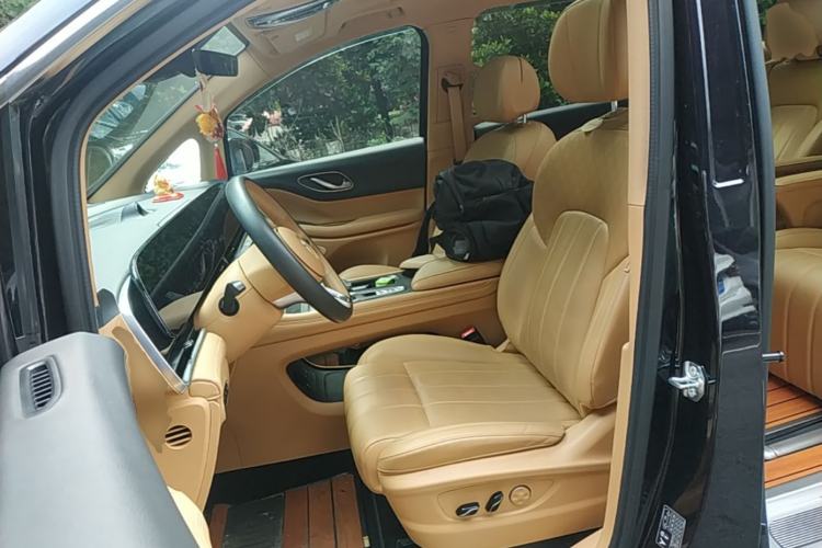 Used VOYAH Dream 2024 PHEV Extended-Range Premium Edition Left Front Seat