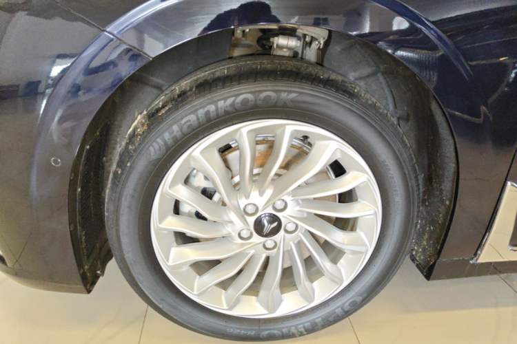 Used VOYAH Dream 2024 PHEV Extended-Range Premium Edition Left Front Wheel Hub