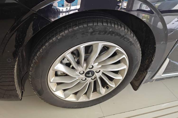 Used VOYAH Dream 2024 PHEV Extended-Range Premium Edition Left Front Wheel Hub