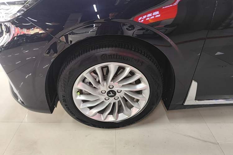 Used VOYAH Dream 2024 PHEV Extended-Range Premium Edition Left Front Wheel Hub