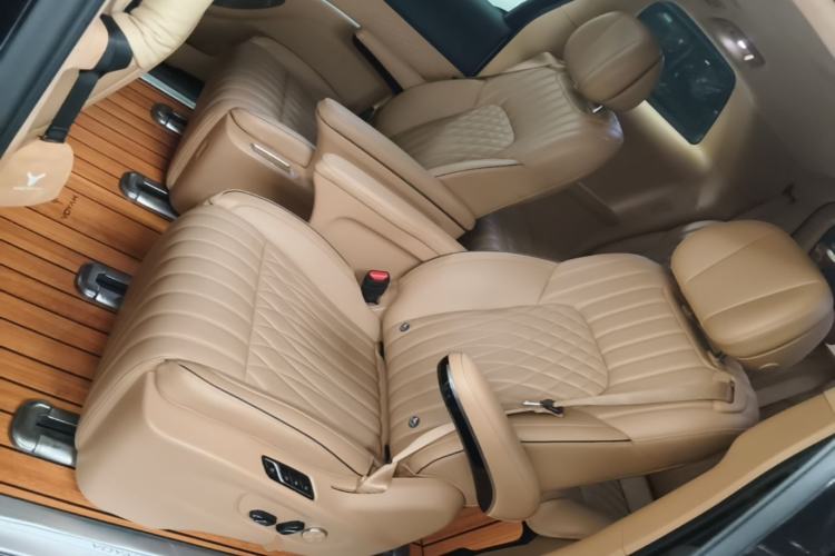 Used VOYAH Dream 2024 PHEV Ultra-Long Range Flagship Edition Left Rear Seat