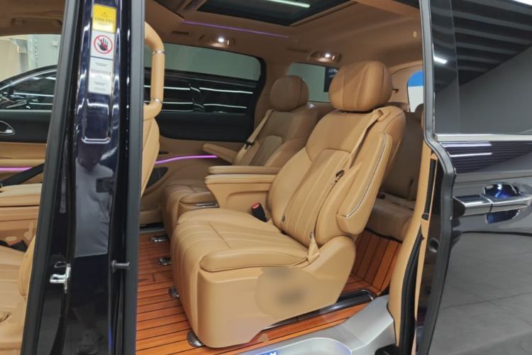 Used VOYAH Dream 2024 PHEV Extended-Range Premium Edition Left Rear Seat