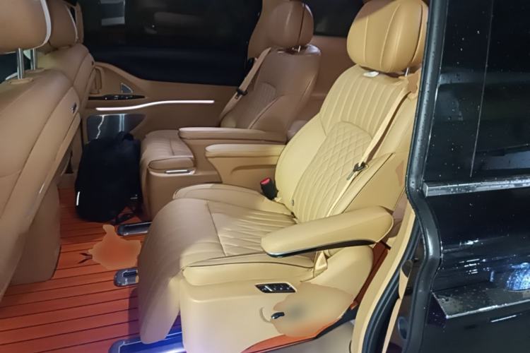 Used VOYAH Dream 2024 PHEV Ultra-Long Range Flagship Edition Left Rear Seat