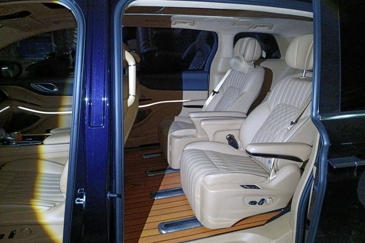 Used VOYAH Dream 2024 PHEV Ultra-Long Range Flagship Edition Left Rear Seat