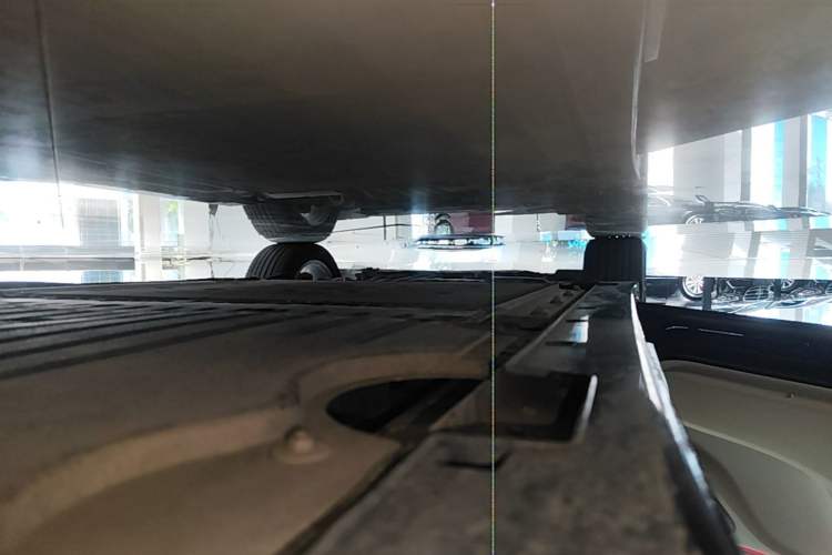 Used VOYAH Dream 2024 PHEV Extended-Range Premium Edition Left Side Sill