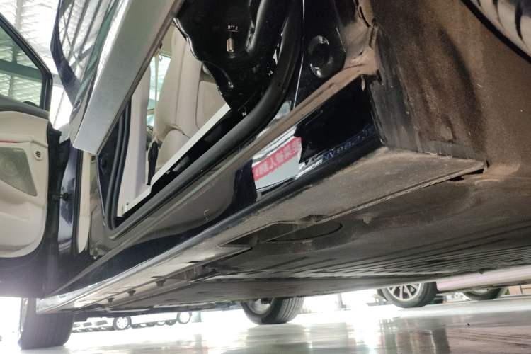Used VOYAH Dream 2024 PHEV Extended-Range Premium Edition Left Side Sill