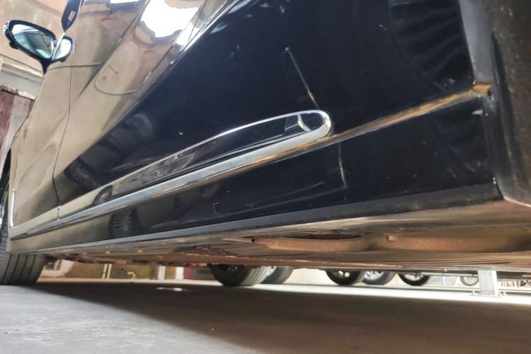 Used VOYAH Dream 2024 PHEV Ultra-Long Range Flagship Edition Left Side Sill