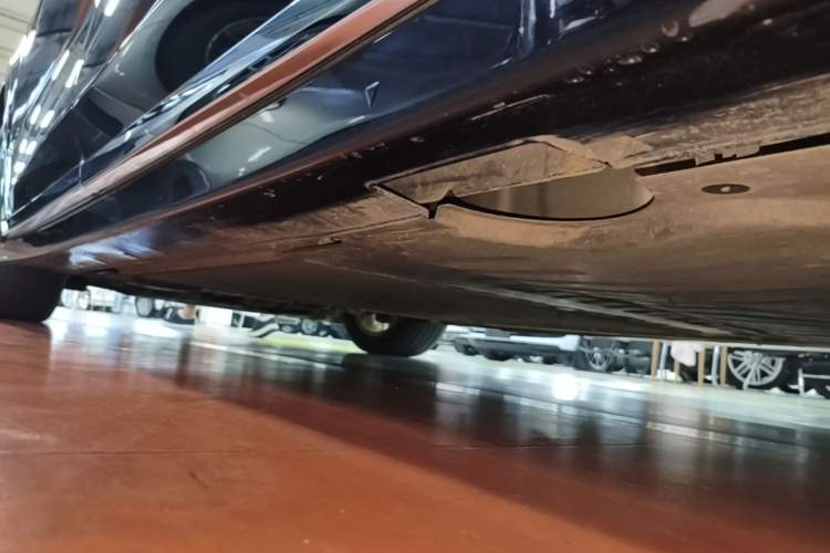 Used VOYAH Dream 2024 PHEV Extended-Range Premium Edition Left Side Sill