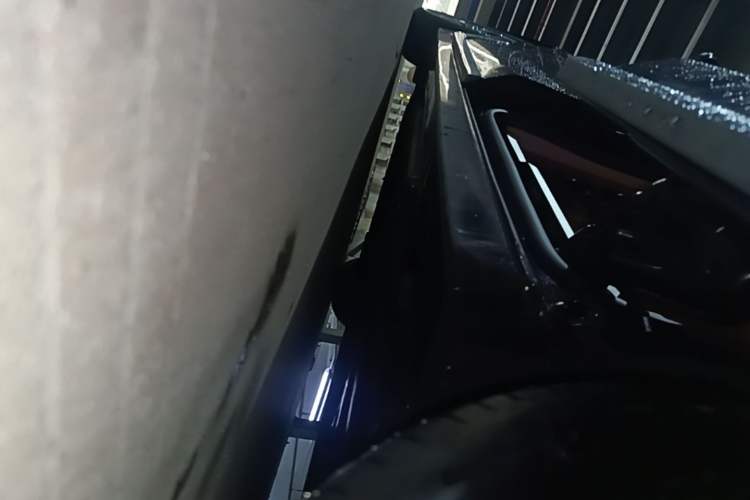 Used VOYAH Dream 2024 PHEV Ultra-Long Range Flagship Edition Left Side Sill