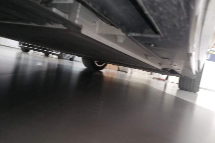 Used VOYAH Dream 2024 PHEV Ultra-Long Range Flagship Edition Left Side Sill