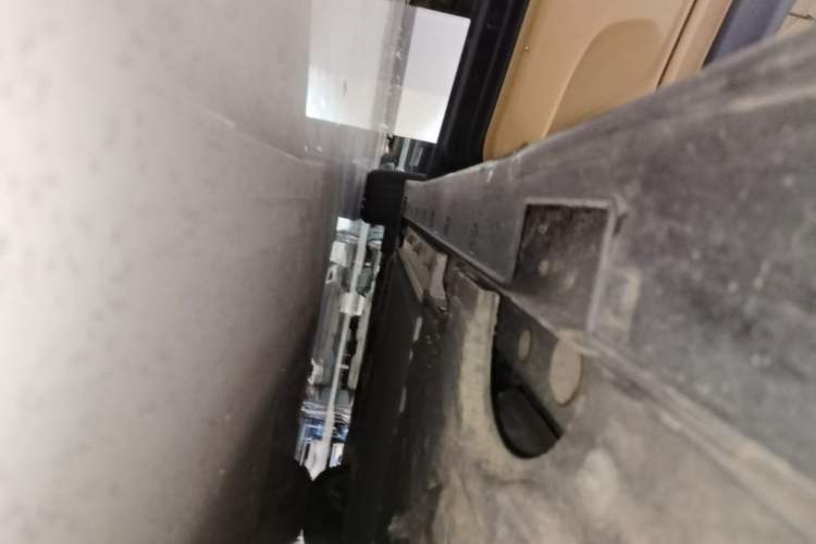 Used VOYAH Dream 2024 PHEV Extended-Range Premium Edition Left Side Sill