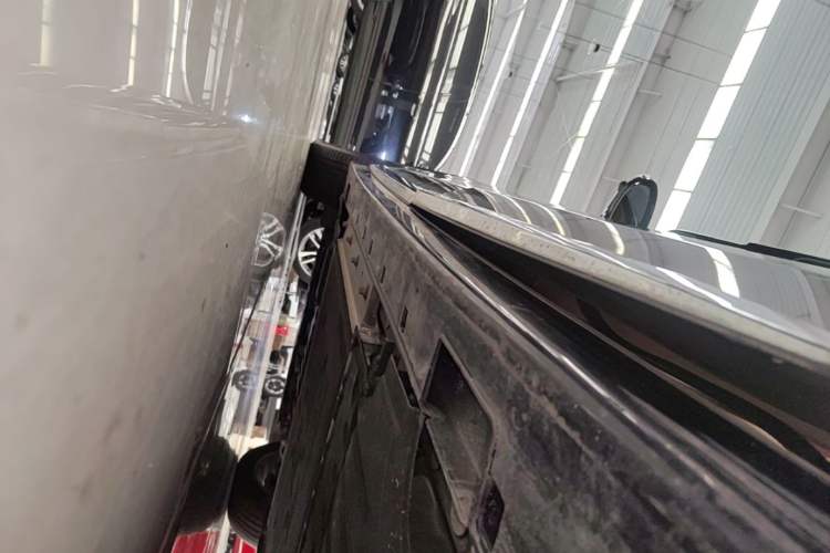 Used VOYAH Dream 2024 PHEV Extended-Range Premium Edition Left Side Sill
