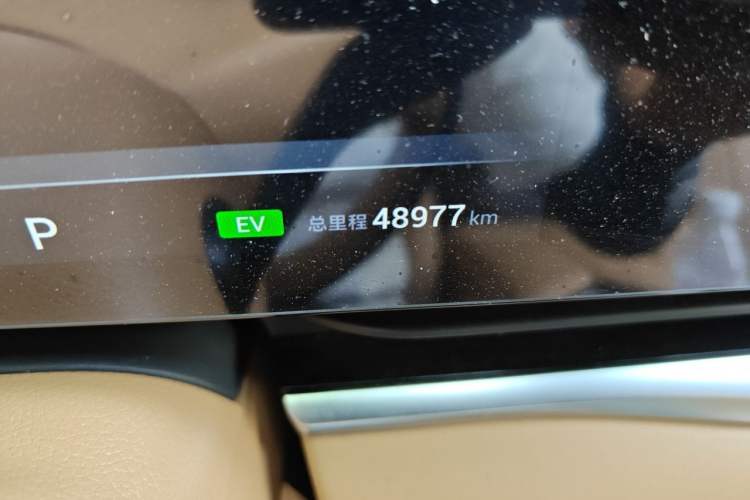 Used VOYAH Dream 2024 PHEV Extended-Range Premium Edition Odometer Close Up