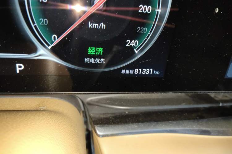 Used VOYAH Dream 2024 PHEV Extended-Range Premium Edition Odometer Close Up